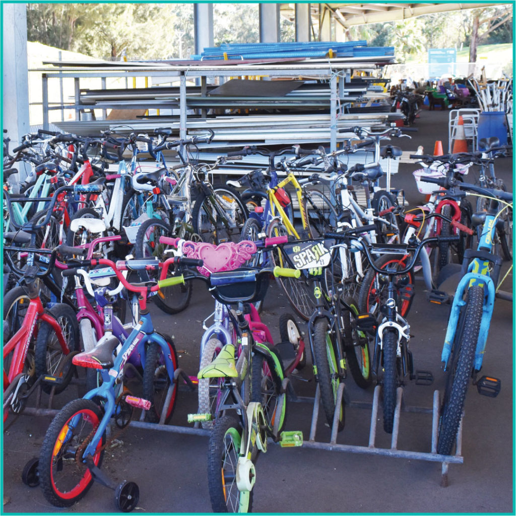 second-hand-bikes-family-Reviva-Dunmore-reuse-shop
